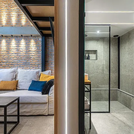Urban Hive 2-story With Roof Garden * Heraklion (Crete)